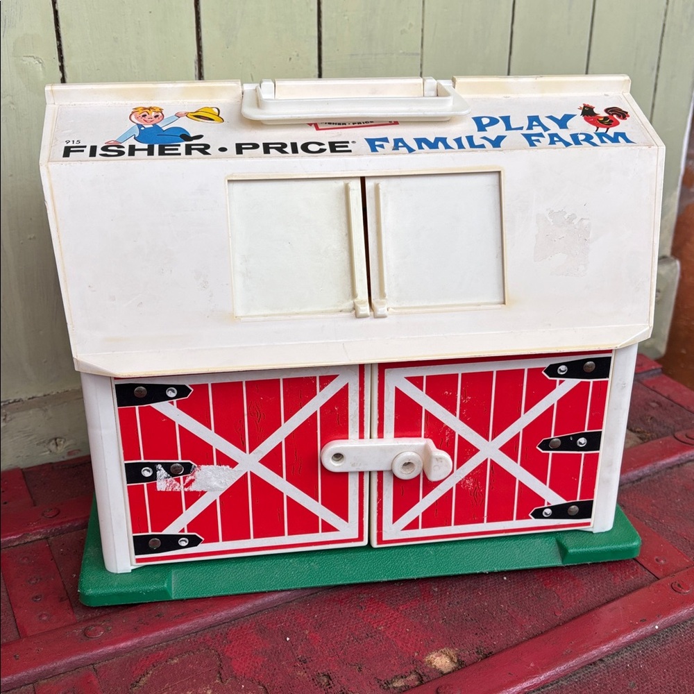 Vintage 1967 Fisher Price Family Play Farm barn